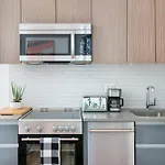 1288-5Fs New Renovated 2 Bedrooms In Ues