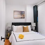 1288-5Fs New Renovated 2 Bedrooms In Ues