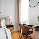 1288-5Fs New Renovated 2 Bedrooms In Ues