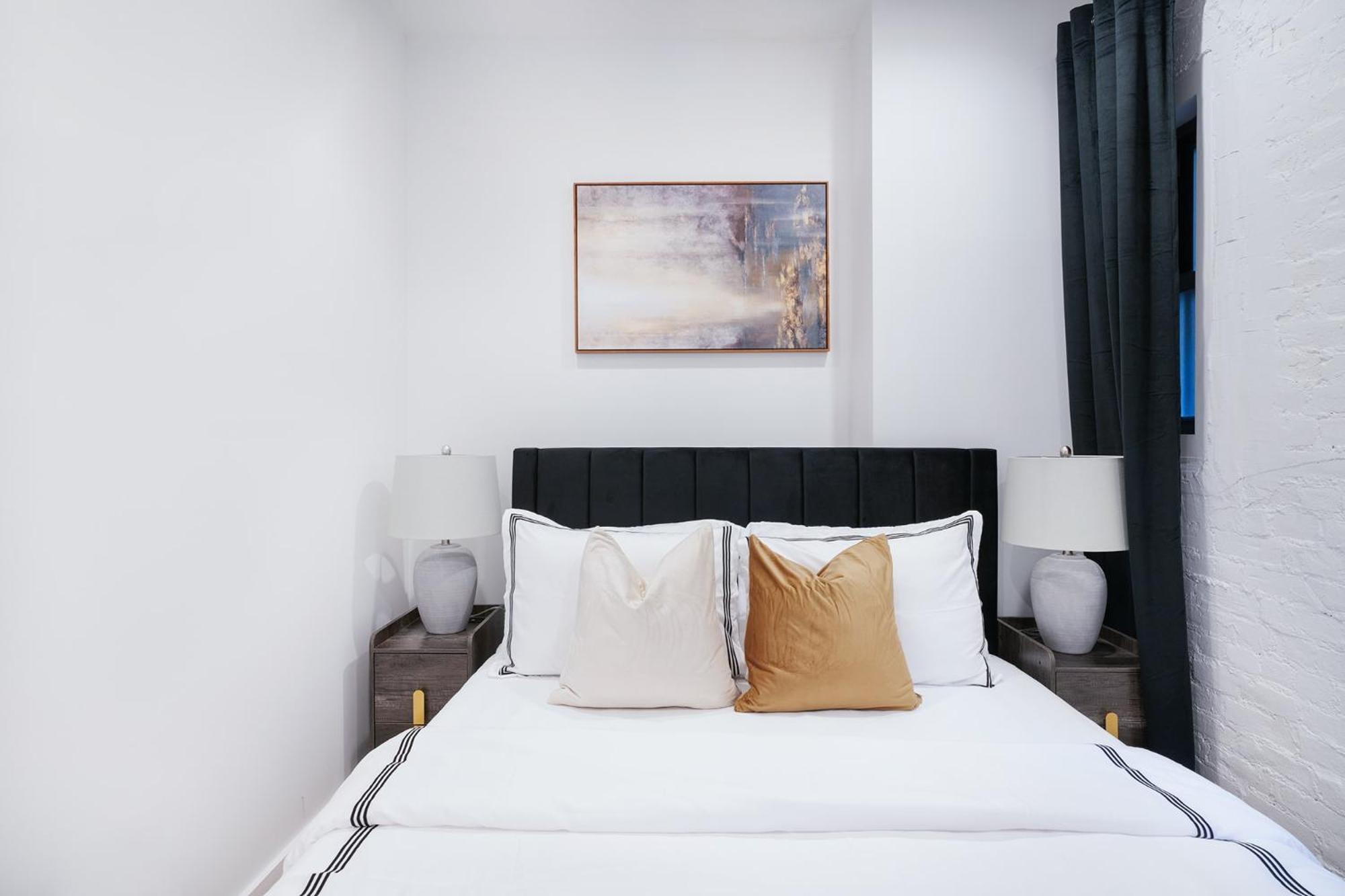 1288-5fs New Renovated 2 Bedrooms In Ues Apartment