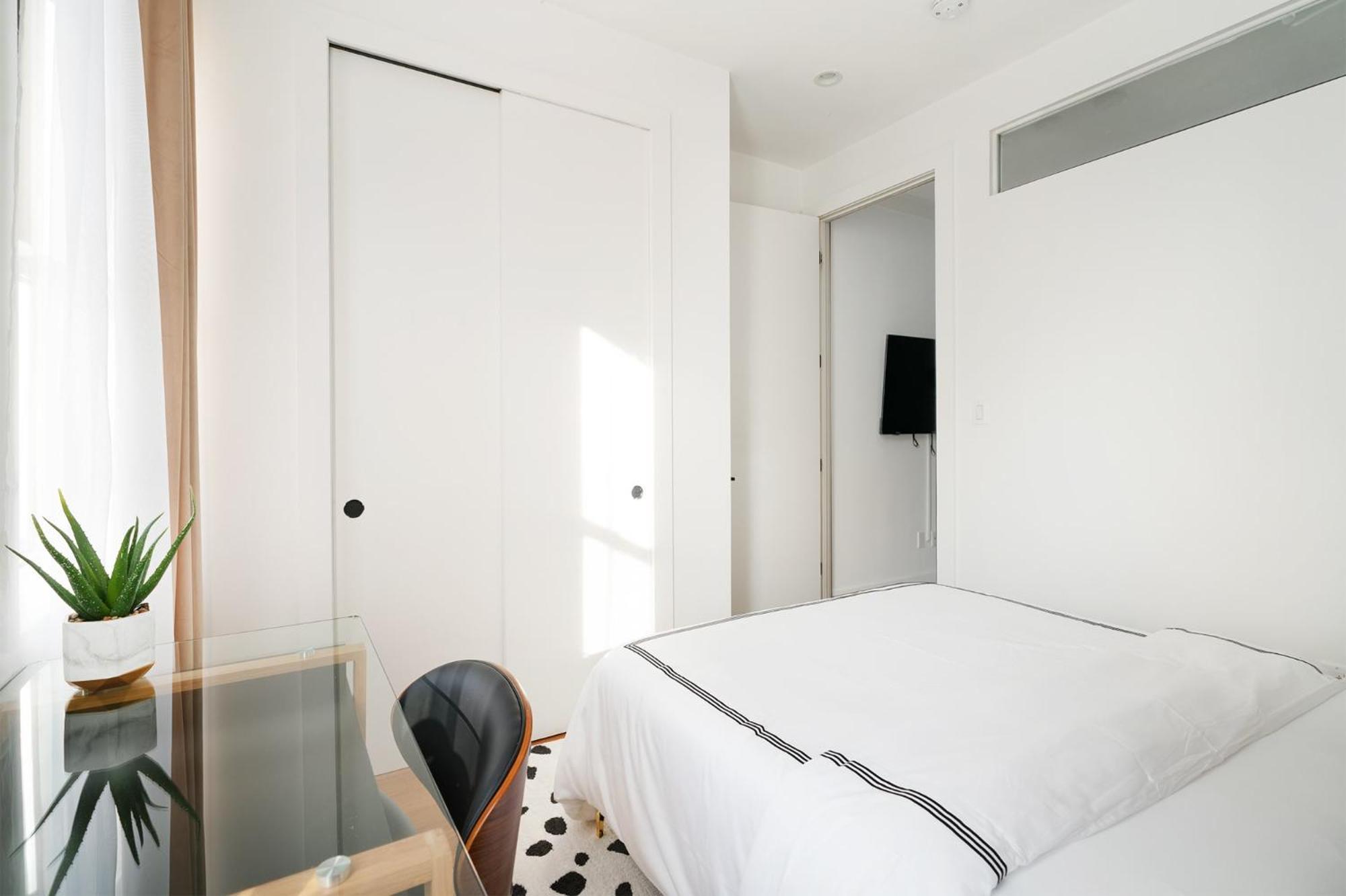 1288-5fs New Renovated 2 Bedrooms In Ues * New York